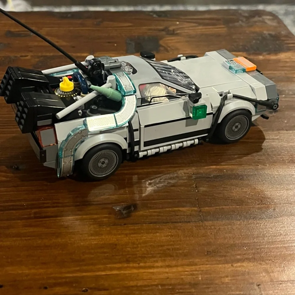 Lego 77256 Back To The Future Delorean Speed Champions new in box with Doc Marty